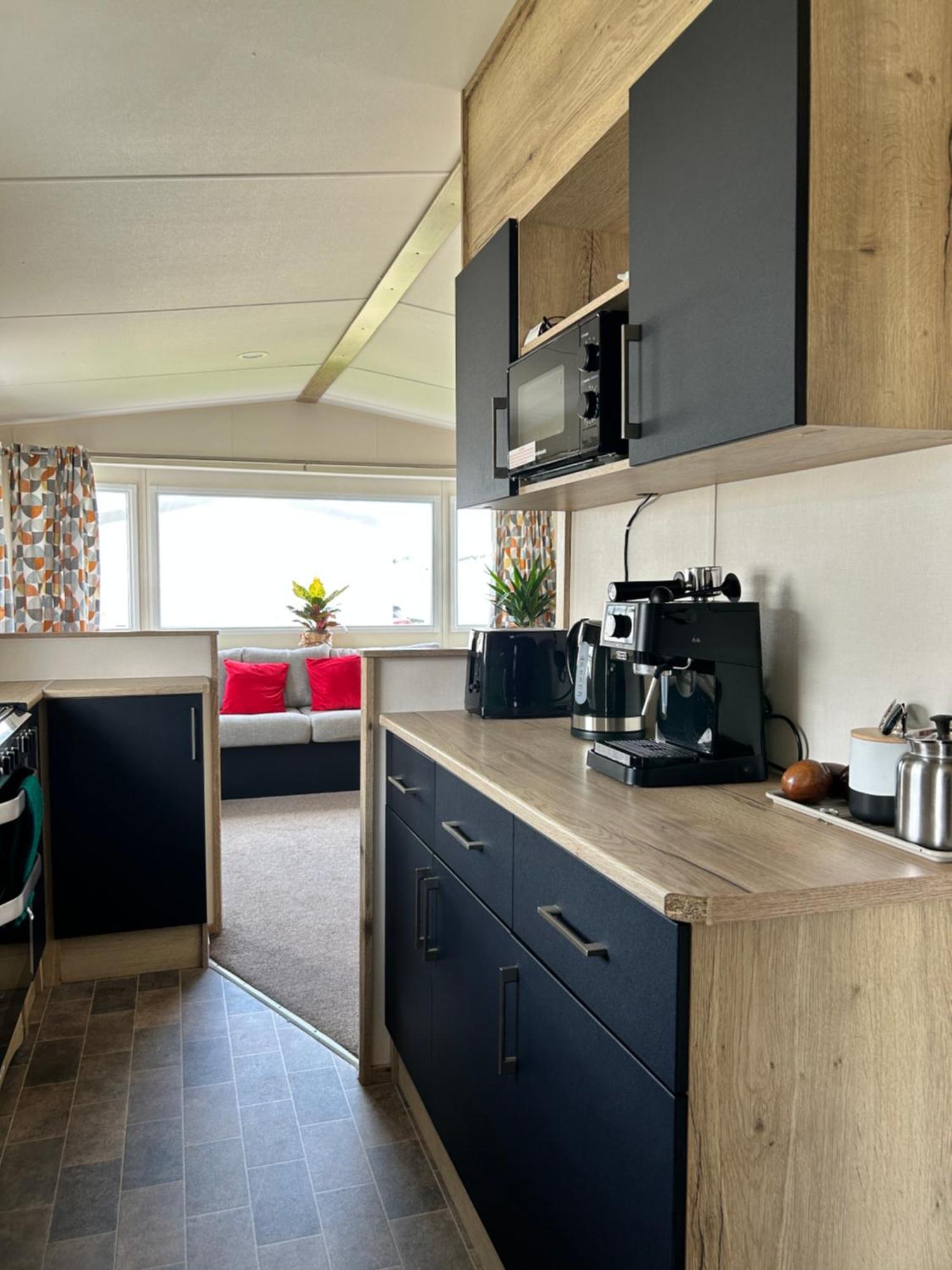 Verbjam 6 Berth Caravan Holiday St Osyth كْلانكتون أون سي المظهر الخارجي الصورة