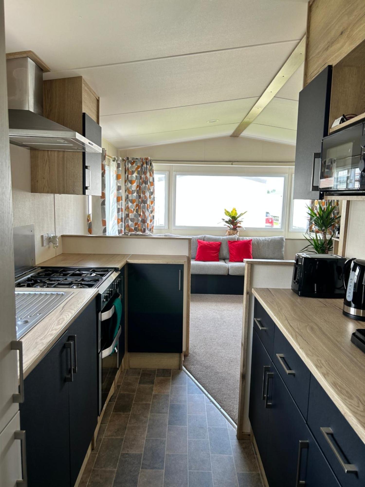 Verbjam 6 Berth Caravan Holiday St Osyth كْلانكتون أون سي المظهر الخارجي الصورة