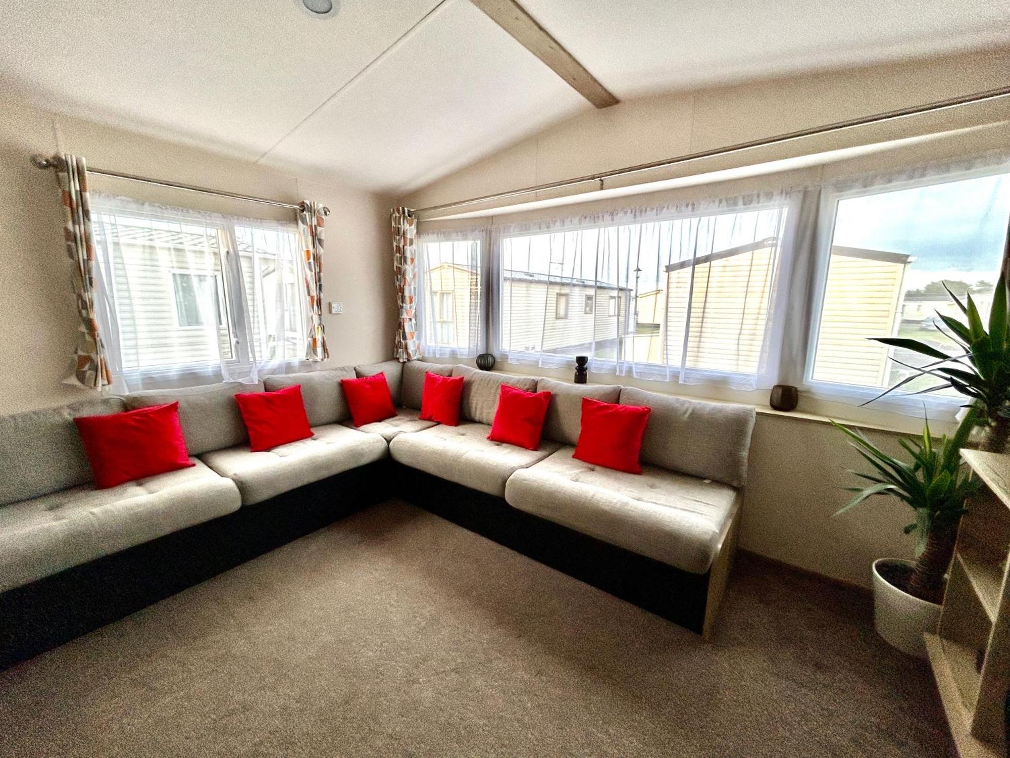 Verbjam 6 Berth Caravan Holiday St Osyth كْلانكتون أون سي المظهر الخارجي الصورة